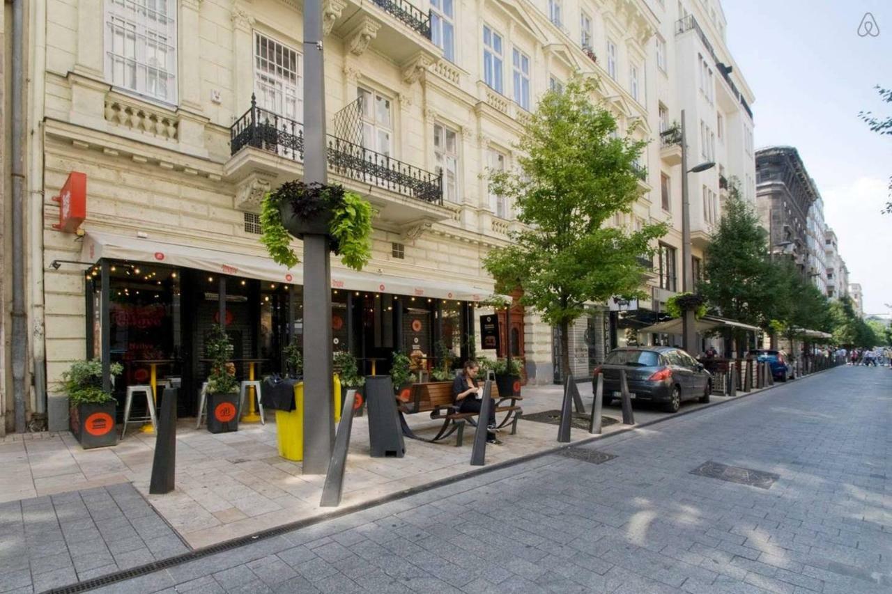 Downtown Delight Near The Basilica Apartment Budapest Luaran gambar