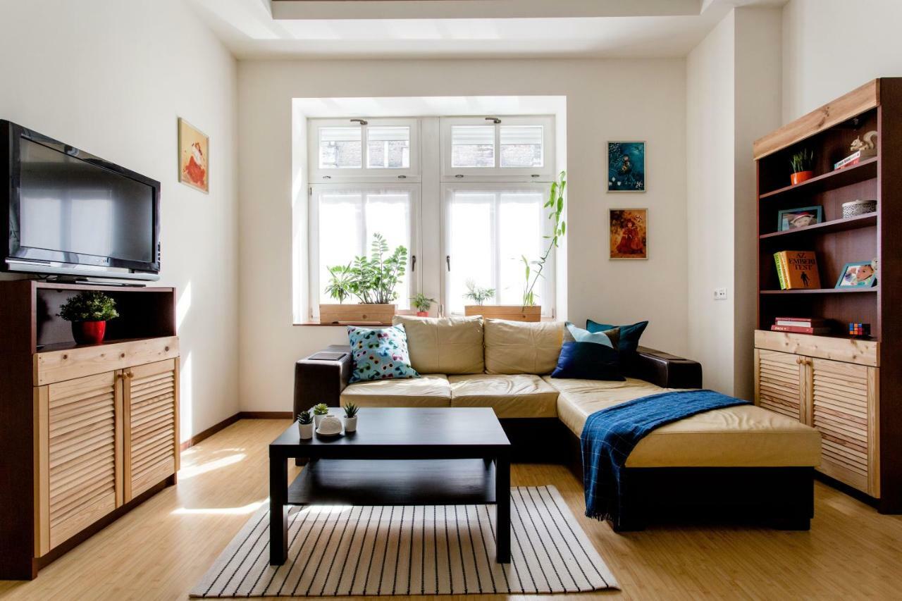 Downtown Delight Near The Basilica Apartment Budapest Luaran gambar